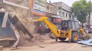 छत्तीसगढ़ में बुलडोजर एक्शन जारी,हटाए गए 500 से अधिक ठेले और 30 दुकानों के शेड