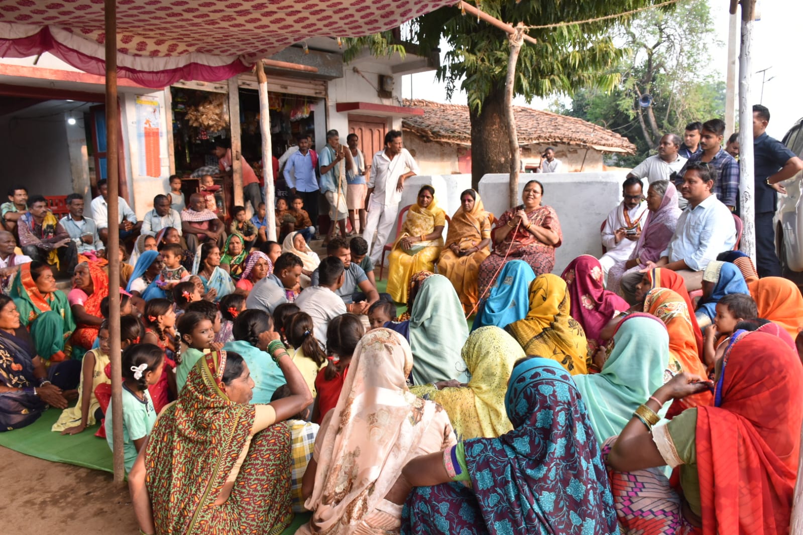 भारतीय राष्ट्रीय कांग्रेस की अधिकृत प्रत्याशी अनिला भेड़िया द्वारा वनांचल क्षेत्रो का तूफानी चुनावी दौरा 