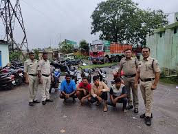 बाइक चोर गिरोह का भंडाफोड़, 7 लड़के गिरफ्तार