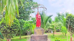 मां के नाम बना पार्क सील, भावुक हुए पूर्व सीएम