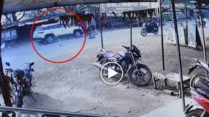 तेज रफ्तार कार ने लीं दो मासूमों की जान,एक गंभीर