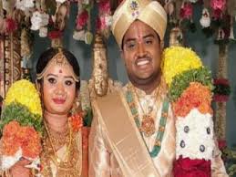  हनीमून से लौटी पत्नी ने की आत्महत्या, पति पर लगा दहेज उत्पीड़न का आरोप; परेशान शख्स ने होटल में लगाई फांसी