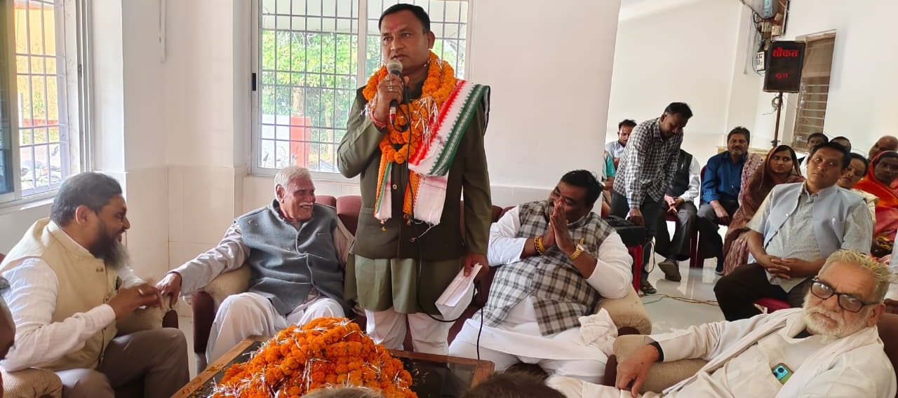 नवनिर्वाचित कांग्रेस जिलाध्यक्ष सुखचंद बेसरा पहुंचे छुरा नगर, कांग्रेसियों ने किया भव्य स्वागत