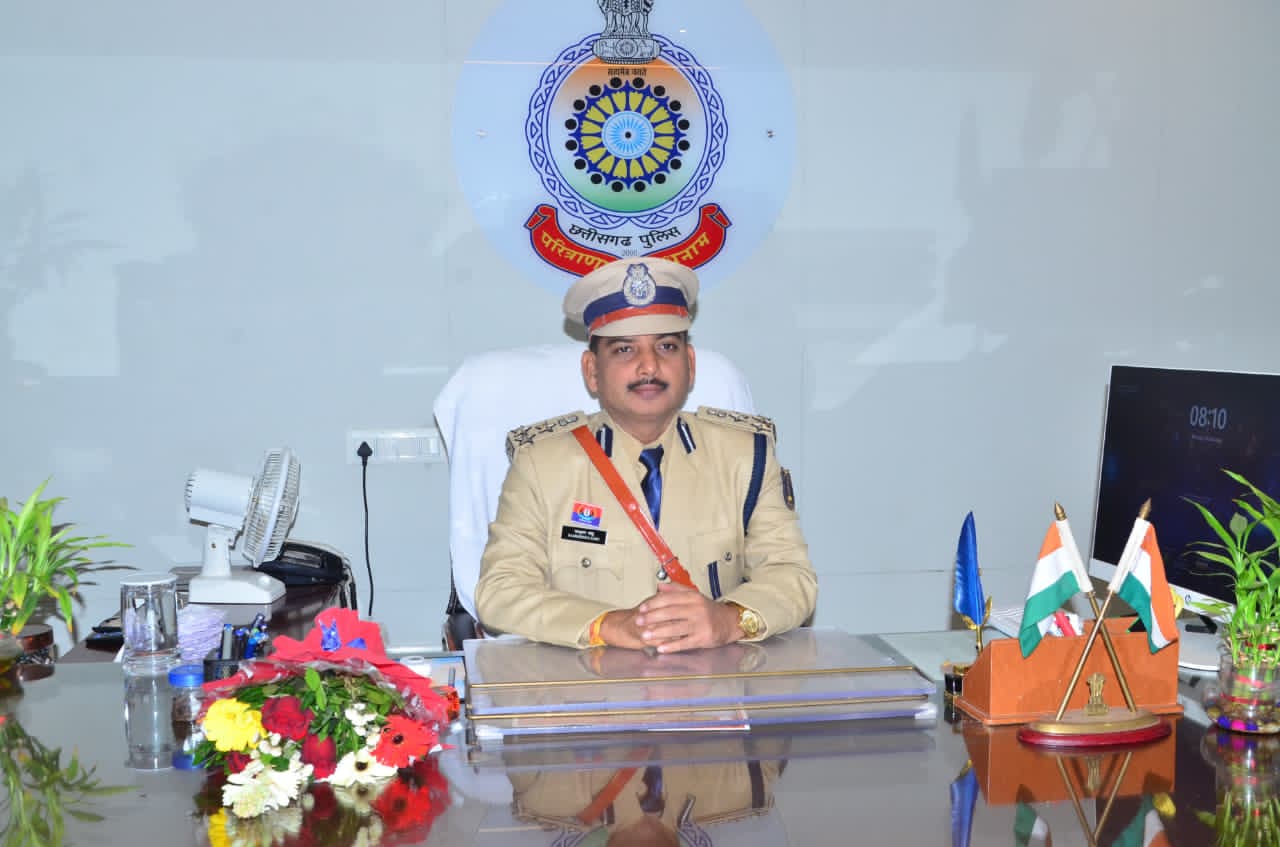 बेमेतरा पुलिस विभाग में बड़ा फेरबदल: DIG रामकृष्ण साहू ने 140 पुलिसकर्मियों के तबादले किए