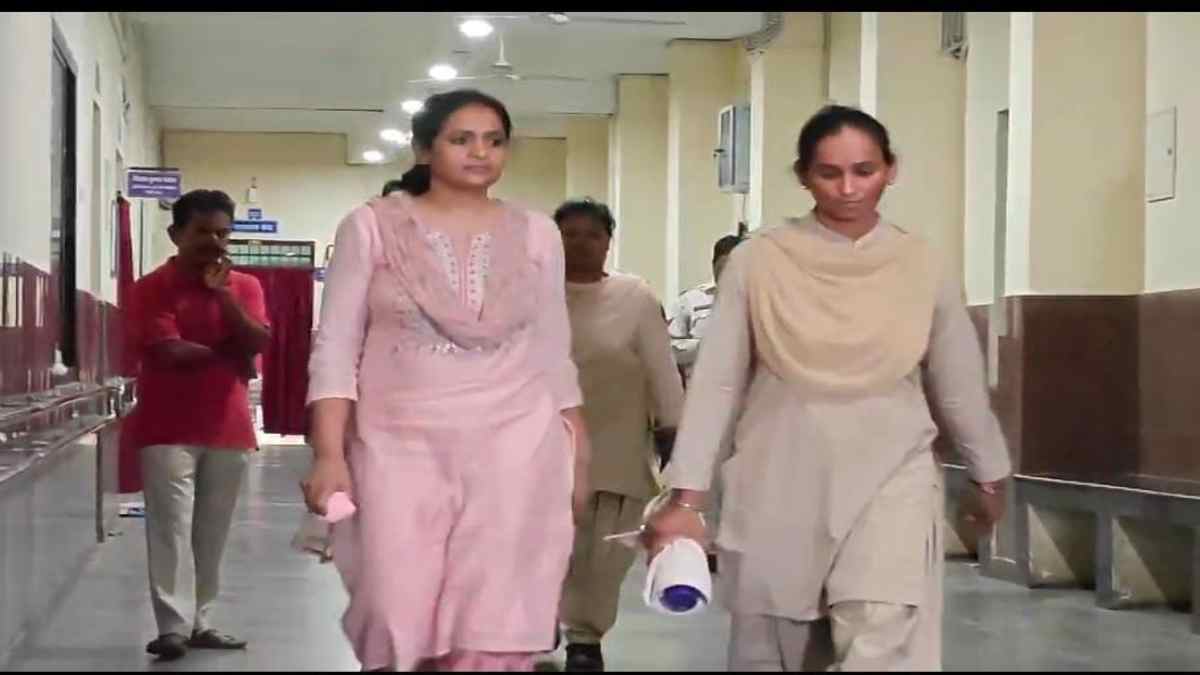 डीएमएफ घोटाला : 22 अक्टूबर तक ईडी रिमांड पर रहेगी निलंबित IAS रानू साहू