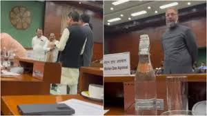 वक्फ बिल पर जेपीसी की बैठक में मचा हंगामा,एक दिन के लिए निलंबित किए गए ये सांसद