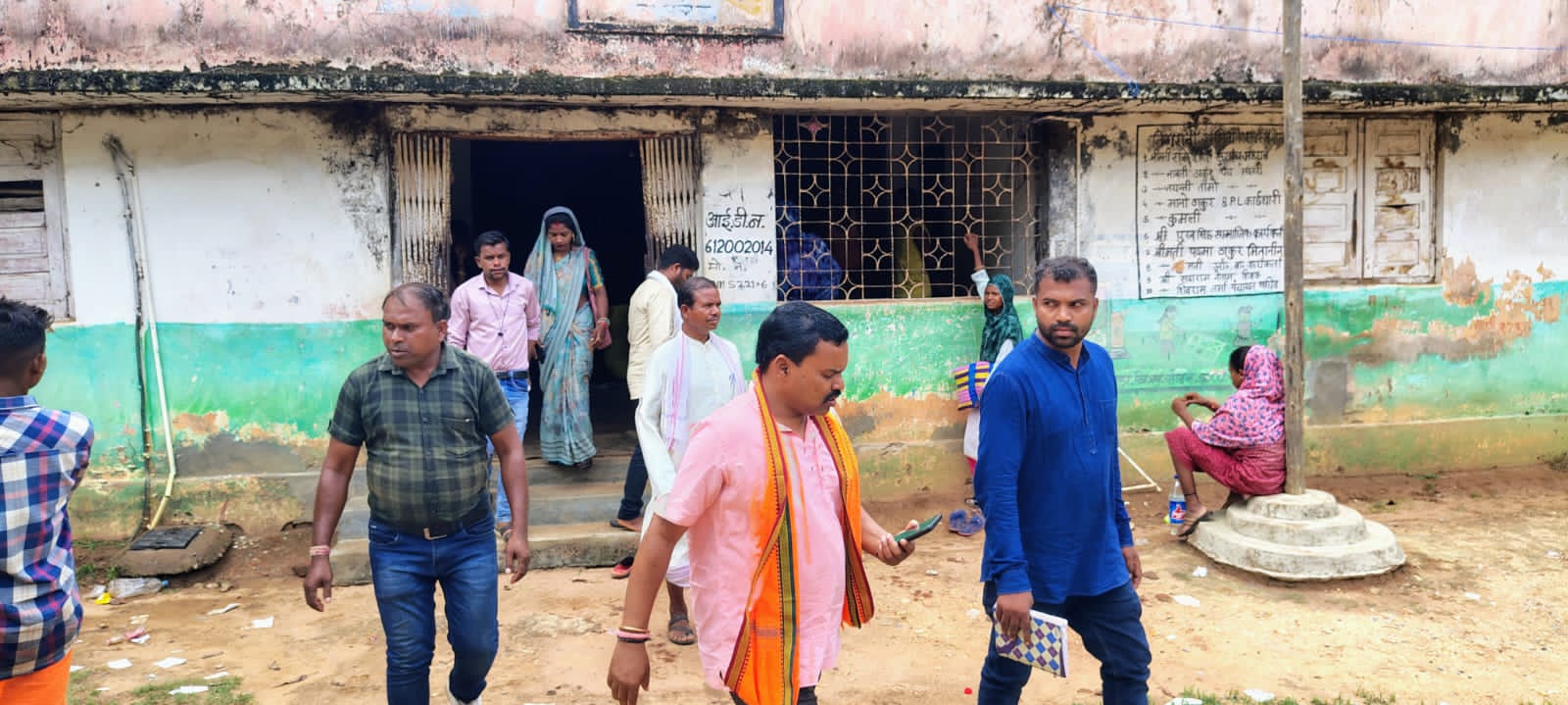 जिला पंचायत अध्यक्ष नंदलाल मुड़ामी का ग्राम पंचायतों का दौरा,मानसून पूर्व एंटी-स्नेक वेनम उपलब्ध कराने के निर्देश