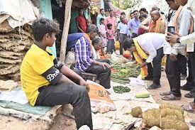 गृहमंत्री विजय शर्मा आम नागरिक की तरह सब्जी खरीदते नजर आए