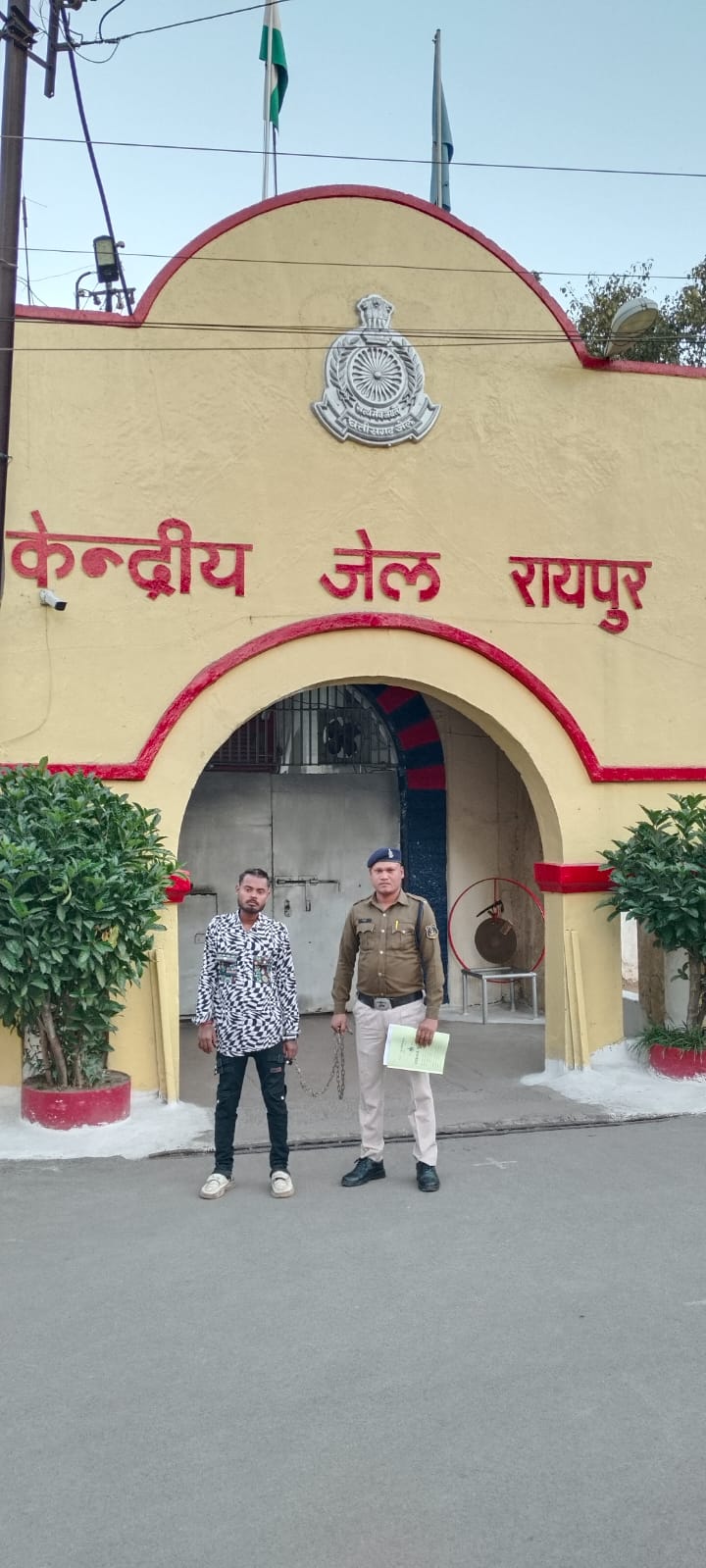 आम जगह में चाकू लहराकर लोगो को डराने धमकाने वाला आरोपी गिरफ्तार 