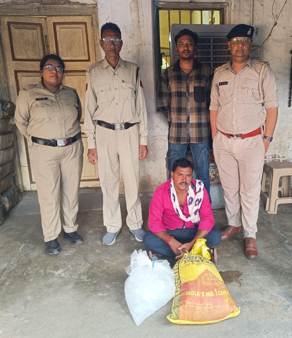 रायगढ़ में आबकारी विभाग की बड़ी कार्रवाई, 43.6 लीटर अवैध महुआ शराब जब्त, आरोपी जेल भेजा गया