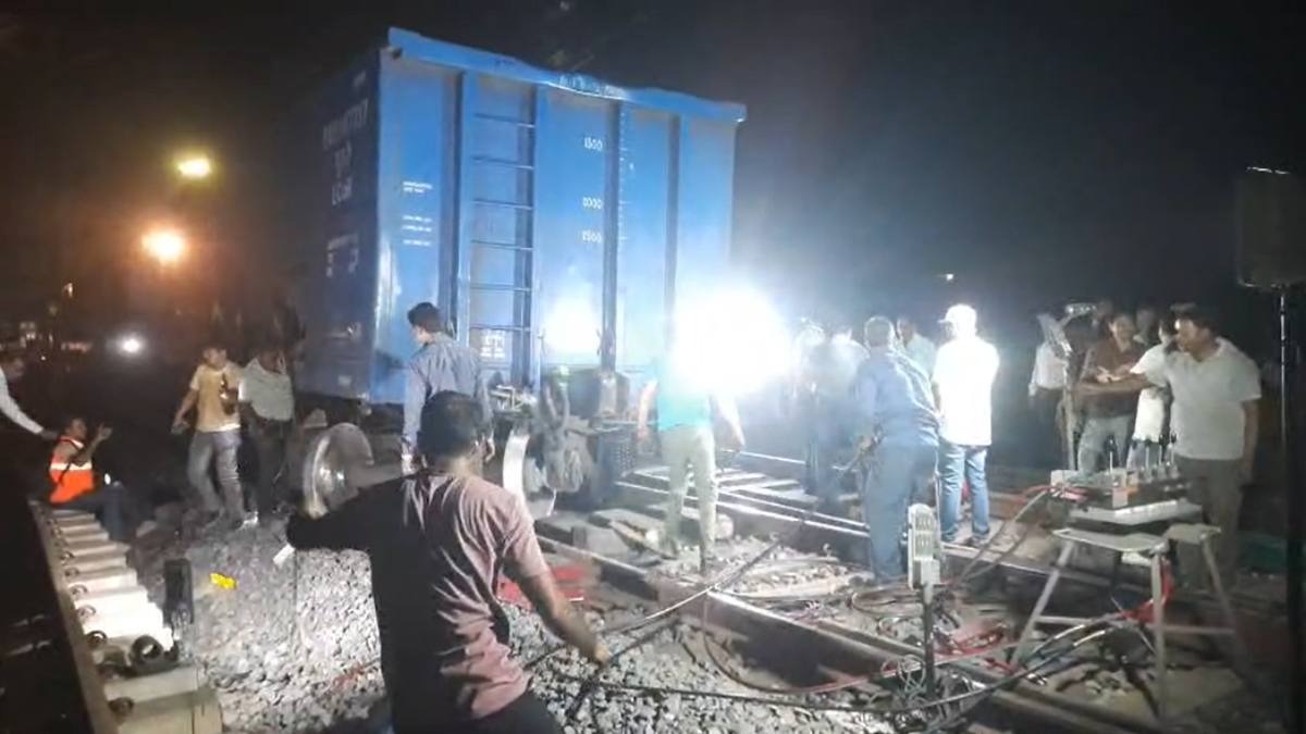 बिलासपुर में बड़ा रेल हादसा टला! मालगाड़ी के वैगन के बेपटरी होते ही मची अफरा-तफरी
