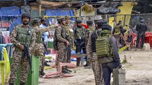 कश्‍मीर में आतंकियों और उनके मददगारों की धरपकड़ तेज,1500 से ज्यादा संदिग्ध हिरासत में लिए गए