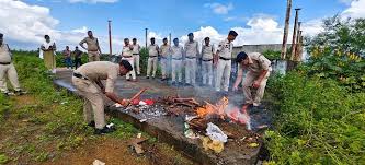 पुलिस अधीक्षक की मौजूदगी में 7 किलो गांजा एवं 131 नग नशीले इंजेक्शन का किया गया नष्टीकरण