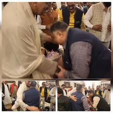 जब जीत नहीं, विनम्रता चुनी गई—छत्तीसगढ़ भवन में दुर्लभ दृश्य