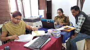 तीन बार तलाक तलाक लिखकर व्हाट्सएप पर भेजा,फिर घर से निकाला बाहर..5 पर FIR 