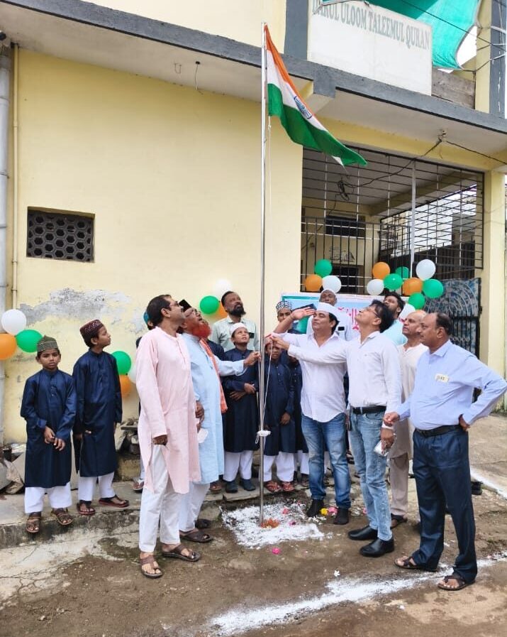 आजादी के महापर्व पर दुर्ग-भिलाई में छाया देशभक्ति का रंग, अय्यूब खान ने कई ध्वजारोहण कार्यक्रमों में की शिरकत