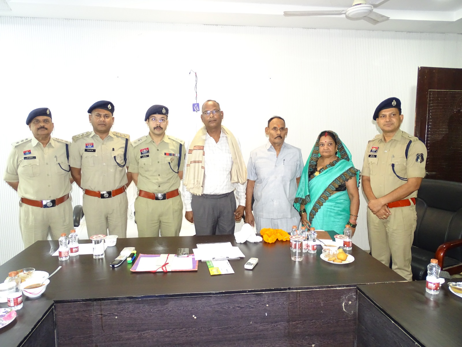 ​बलौदाबाजार-भाटापारा पुलिस परिवार से 02 वरिष्ठ अधिकारियों की भावभीनी विदाई: सेवानिवृत्ति समारोह का हुआ भव्य आयोजन