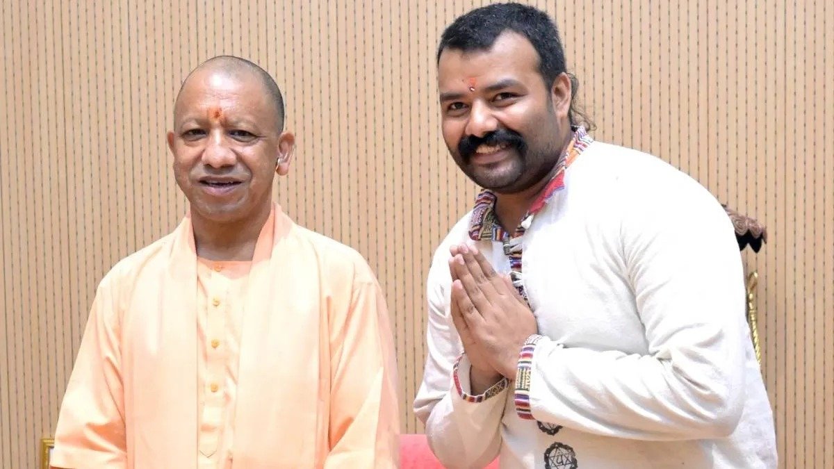 33 दिन बाद भी बॉक्स ऑफिस पर ‘हनुमान अंश’ का जलवा! 169 करोड़ के पार पहुंची कमाई, CM योगी से मिलने पहुंची फिल्म की टीम