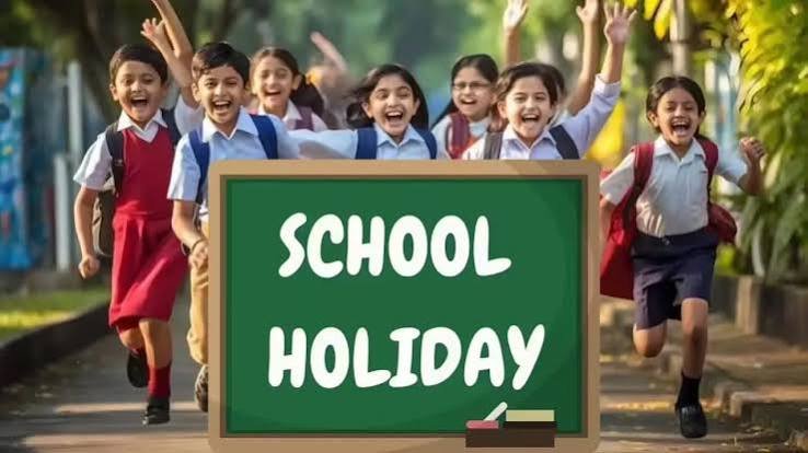 Chhattisgarh School Holiday: भारी बारिश के बीच आज सभी स्कूल बंद, CM साय ने दिए निर्देश