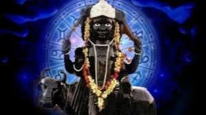 Shaniwar Upay: शनिवार को शनि देव को प्रसन्न करने के लिए करें ये 5 उपाय, जानें किन कामों से बचना चाहिए